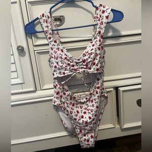 New Without Tags One Piece Bathing Suit